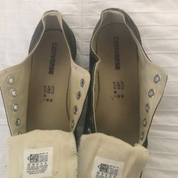 Converse All Stars Chuck Taylor - Low Top - Men 10, Women 12 - Picture 8 of 9